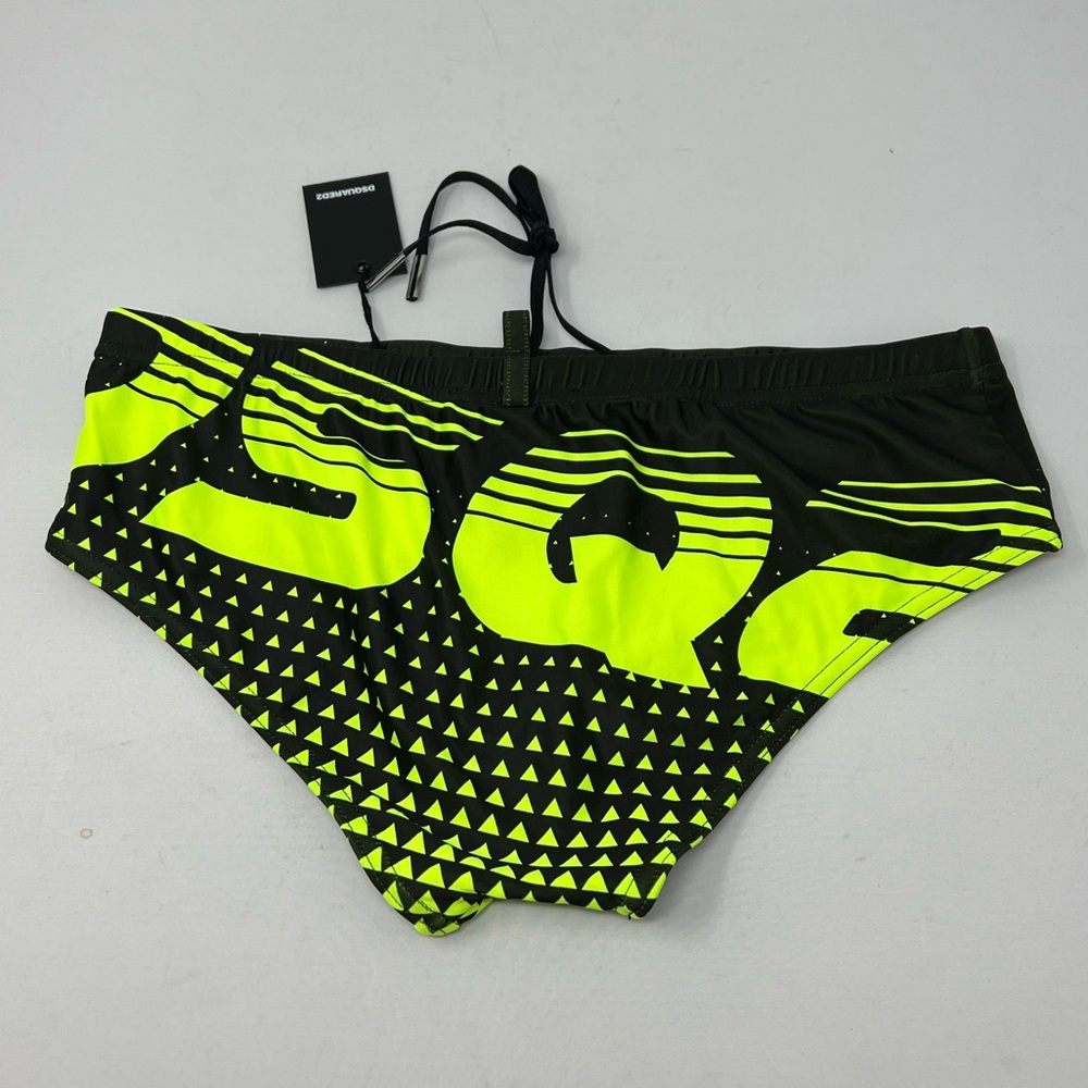 DSQUARED2**Men’s Swim Brief**Medium $288